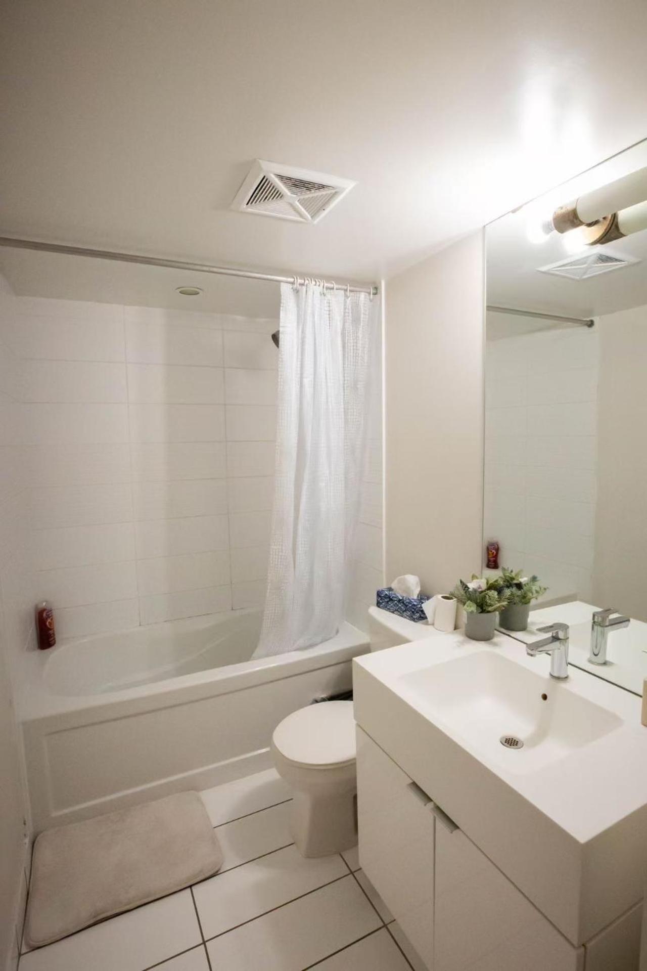 Cn Tower View Suite With Free Parking Τορόντο Εξωτερικό φωτογραφία